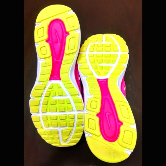 Nike - Picture 5 of 6